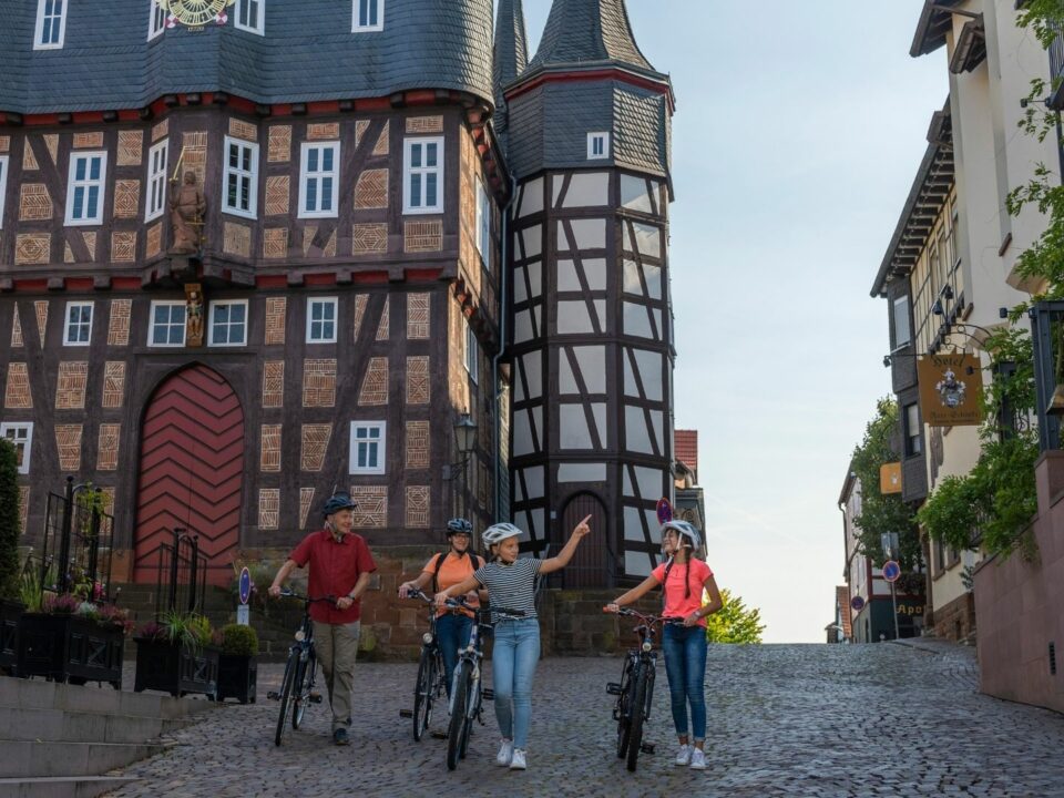 Zehntürmiges Rathaus